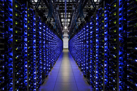 溫度巡檢儀如何對(duì)機(jī)房?jī)?nèi)的設(shè)備溫度進(jìn)行監(jiān)測(cè)？